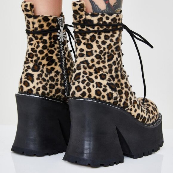 NOTHING WRONG WITH BEING  LEOPARD  Platform Boots ( BRAND NEW !!!) - Picture 3 of 7